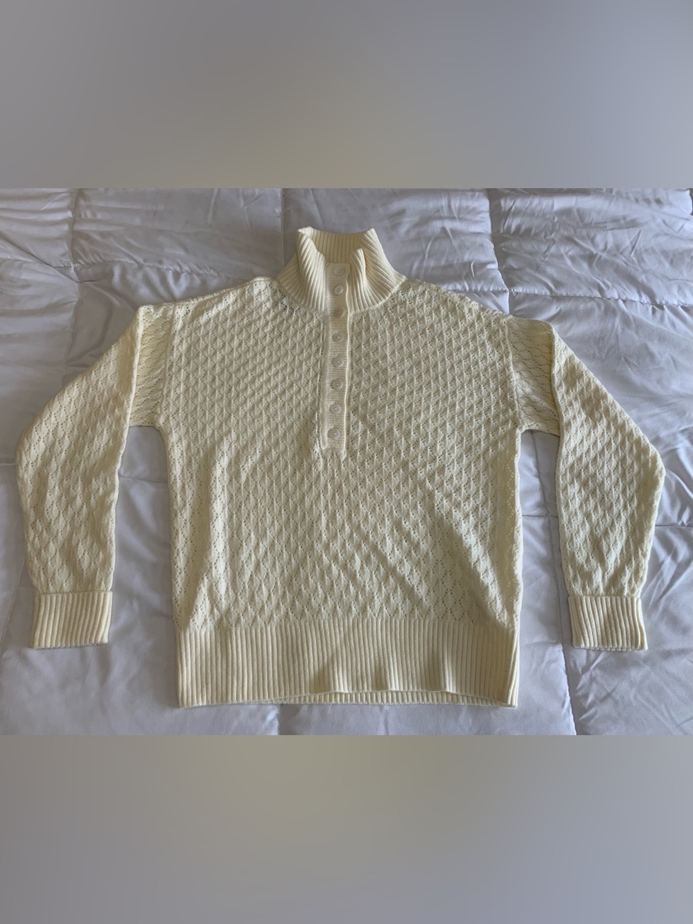 New TRISTAN Sweater Size M